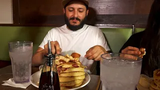 Red Oak Cafe Pancake Challenge (Texas Country Reporter)