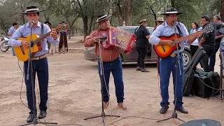 LOS CARDENALES DEL CHAMAME!! cumple de Tereza Alvarez en Pje el Totoral...Chaco