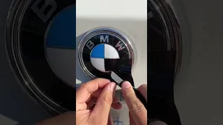 Making the blue parts of the BMW logo black