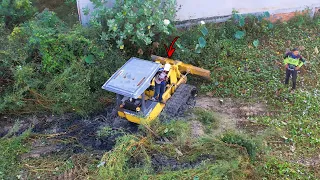 Amazing Expertly Technique Skills KOMATSU DOZER Falling Into Stuck Help Recovery excavator Success