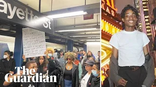 Jordan Neely: crowds protest in New York after death of man on subway train