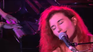 Tori Amos — Silent All These Years (Live At Montreux 1992)
