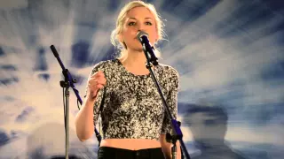 Emily Kinney - This is War @ Walker Stalker Con San Francisco