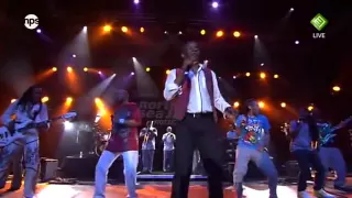 Earth Wind & Fire -  Sing a Song - North Sea Jazz 2010, Live