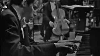 Glenn Gould : Bach - Keyboard Concerto No.1 D minor BWV 1052