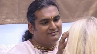 Darshan of Sri Swami Vishwananda in Russia