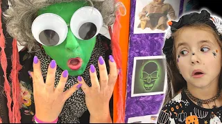 Halloween Vending Machine Story by Ruby and Bonnie