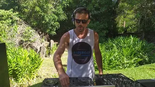 Dj Kaoli tocando Flashback na Cachoeira de Campos Gerais - Bar do Edesio