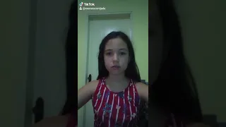 olha que menina feia (meme)