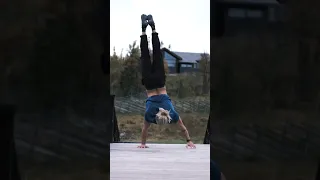 Handstand push-up combo 🔥 #calisthenics #streetworkout #crossfit