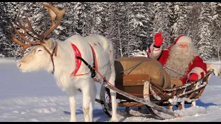 Weihnachtsmann & Rentier: Aufbruch des Weihnachtsmanns in Lappland Finnland Weihnachten Rovaniemi