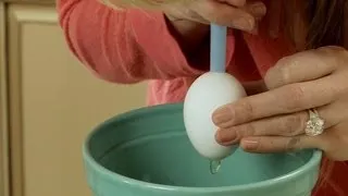 How to Blow Out An Egg - Let's Craft with ModernMom