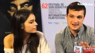 Claudia Traisac teaches spanish to Josh Hutcherson / "¿Puede ayudarrrrrme?"