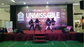 Vanity Crew Showcase (1st Performance) [UEFA EURO 2012 by ASTRO, Boulevard Shopping Mall].avi