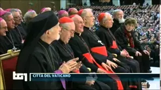 Servizio TG1 Incontro Papa Francesco e il Cammino Neocatecumenale 6 Marzo 2015