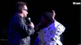 U2.COM : U2 and Yvonne Chaka Chaka, Cape Town