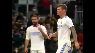 Tony Kroos furioso porque Ancelotti lo saco en Real Madrid vs Chelsea UEFA Champions League 2022