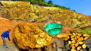 An Incredible discovery! A large gold nugget was dug at the foot of the mountain by a beautiful girl