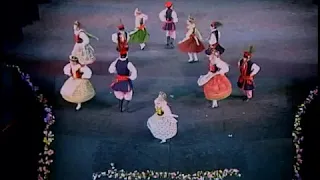 Syrenka Polish Children's Folk Dance Ensemble: Krakowiak Suite 2003