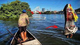 ESSA TARRAFA Linha 0,25m OS PEIXE NÃO ESPERAVA! cardume de peixe na tarrafa.