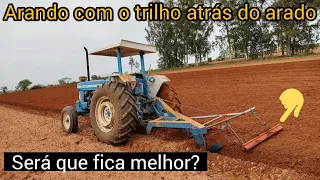 Arando terra, com trilho atrás do arado Tatu, será que deu certo? (preparo de solo para o amendoim)