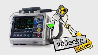 Co dělá defibrilátor? -Vědecké kladivo