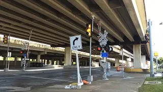 Hinged Gates | Railroad Crossing | W Gulf Freeway Svrd, Houston, TX