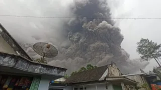 Breaking!!! Massive Mount Semeru Eruption In Indonesia Makes Terrified Locals Flee