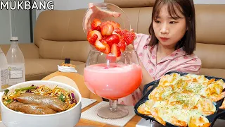 Sub)Real Mukbang-Strawberry Rice Wine(Korean traditional liquor)🍓🍶Cheese Shrimp Spicy Dumpling ASMR