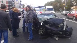 Причины тройного ДТП на проспекте Ленина в Туле выясняет ГИБДД