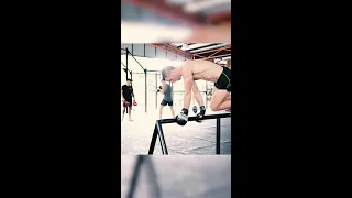 Brendan Loughnane 🇬🇧 and John Mitchell 🇮🇪 "boxing jump bar" workout