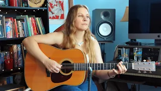 One woman bluegrass band - Toni Lindgren (Cuckoo's Nest)