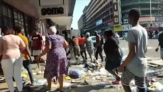 Zuma support protests: Army deployed to contain violence and looting - Eye on Africa • FRANCE 24