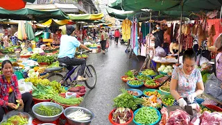 Orussey Market Food Show - Steamed Cassava, Blue Crab, Shrimp, Prawn, Pork, And More - Phnom Penh