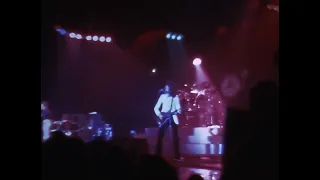 Queen - Somebody To Love [CUT] (Live in Dayton: 04/12/1977)