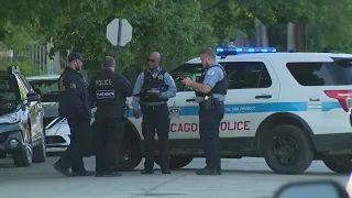 Chicago police work to contain weekend violence