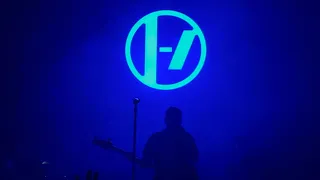 midwest indigo [live debut] | twenty one pilots (live at newport music hall)