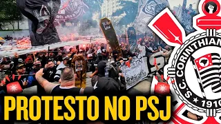 AO VIVO: PROTESTO no Parque São Jorge da torcida do CORINTHIANS