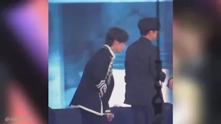 BTS sweet interaction with Lee Seung gi | at GDA 200501