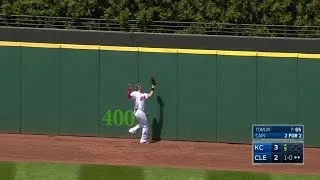 KC@CLE: Chisenhall ranges back to make the catch