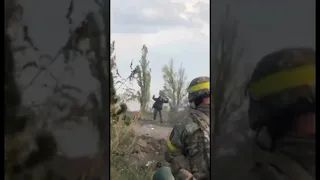 Як росіяни здаються в полон 😏