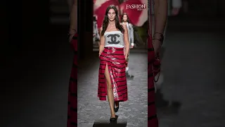 Vittoria Ceretti for Chanel at #parisfashionweek  #fashionnews #supermodel