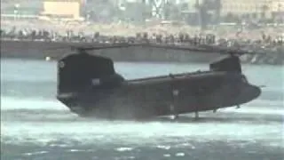 CH-47 Chinook - Landing in the sea