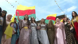 الأكراد السوريون يحتفلون بعيد النوروز في القامشلي | AFP