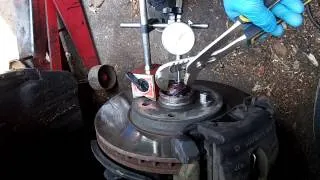 adjusting Mercedes wheel bearings using a  dial gauge
