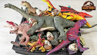 Colossal Box of 150 Dinosaurs from Jurassic World Camp Cretaceous!