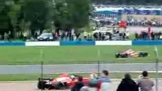 Chaos at the first corner of the World Series by Renault, Donington 2005