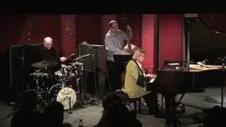 Beegie Adair Trio - Autumn Leaves