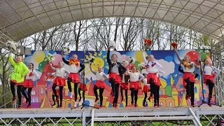 Нерехта в День семьи: танец "Должны смеяться дети!" (14.05.2017)