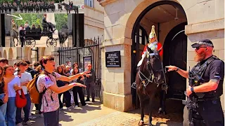 ENOUGH: Armed Police Won't Let Tourists Mess Around with the King's Horses at Horse Guards in London